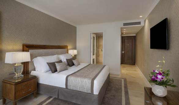 Herbert Samuel Hotel