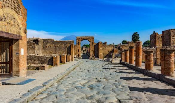 Visit Pompeii
