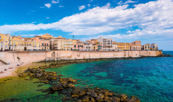 Walking tour of Ortigia