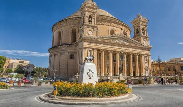Visit Mosta Dome