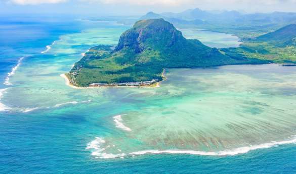 Helicopter Tour with Chamarel & Coffee Plantation