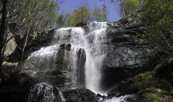 Hike to Turlidfossen waterfall