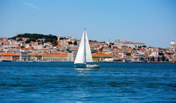Lisbon by private yacht