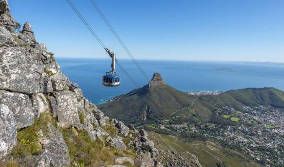 Cable car trip to the peak of Table Mountain