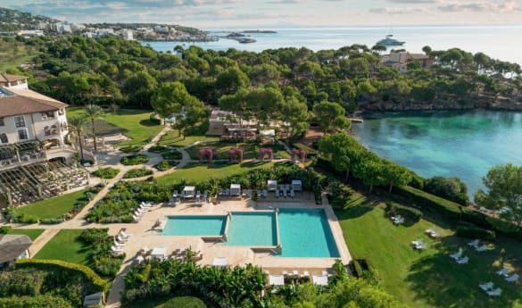 The St. Regis Mardavall Mallorca Resort