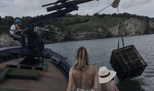 Submarine Wine Barrel Extraction