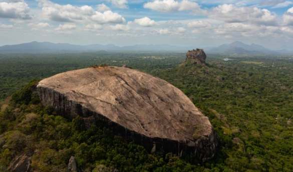 Breakfast on Pidurangala Rock
