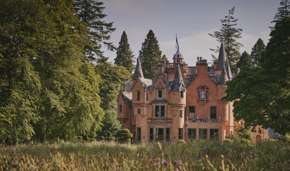 Aldourie Castle
