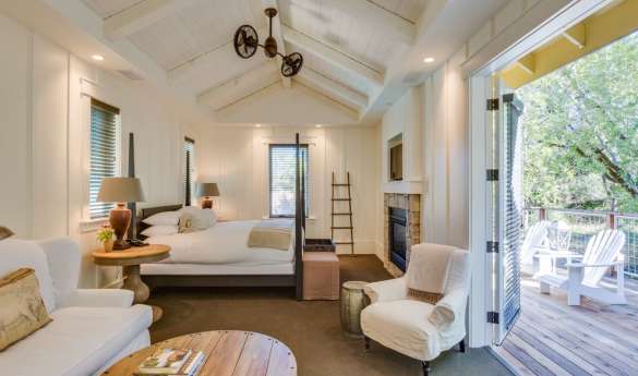 Farmhouse Inn