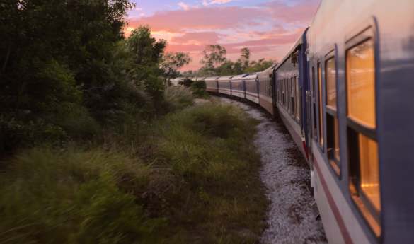 Vietage Scenic Train