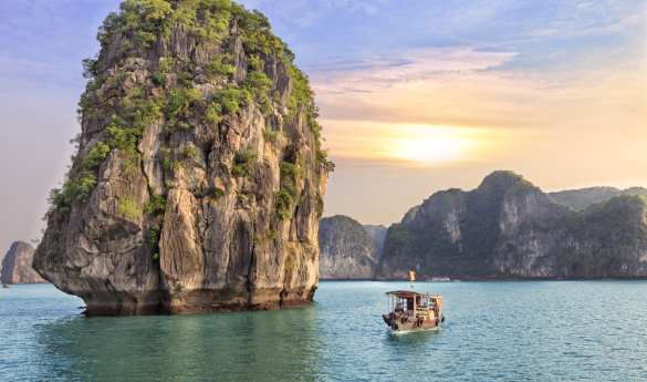 A Perfect Vietnam Journey: Halong Bay, Hanoi’s Charm, and Saigon