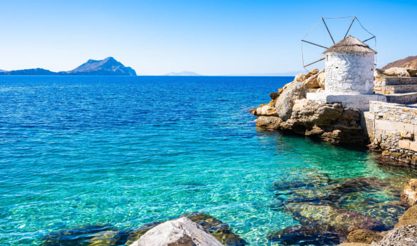 A Taste of Luxury Yachting: The Greek Isles