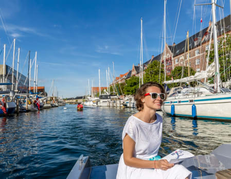 Guided Canal Cruise – Electric Boat