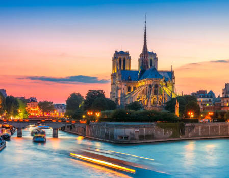 Private cruise on the Seine