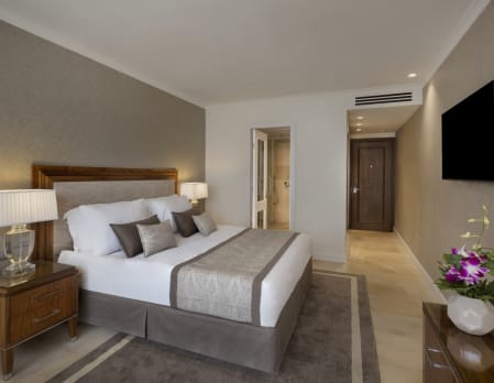 Herbert Samuel Hotel