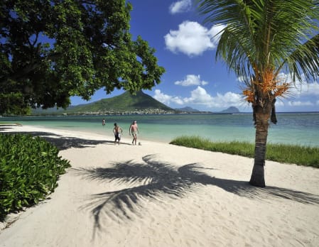 Discover Mauritius by Rolls Royce Phantom with Picnic