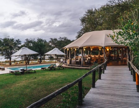 Anabezi Lodge