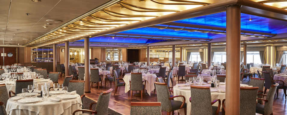Onboard dining - Silver Cloud 