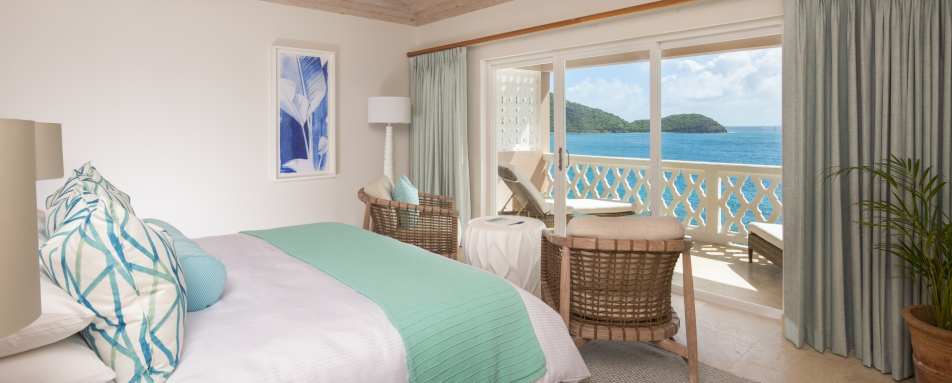 Bluff Room Bed  Terrace 