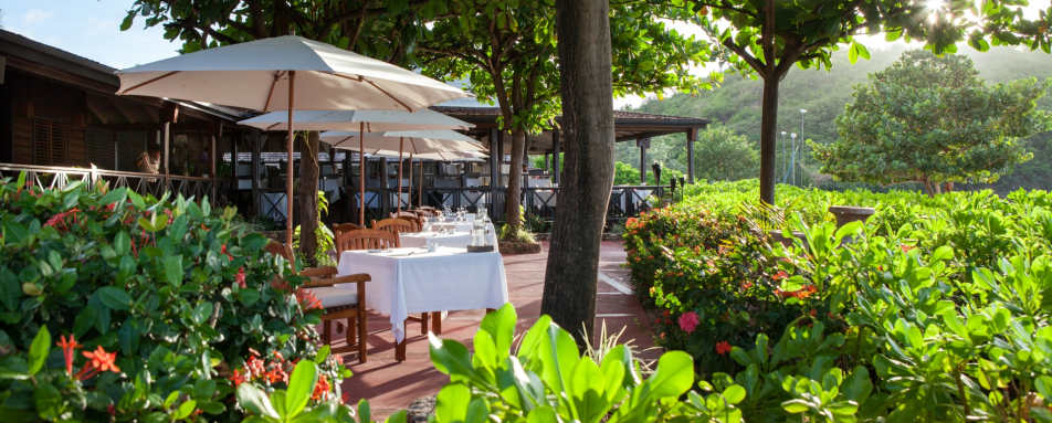 Restaurant Terrace Dining Hermitage Bay 