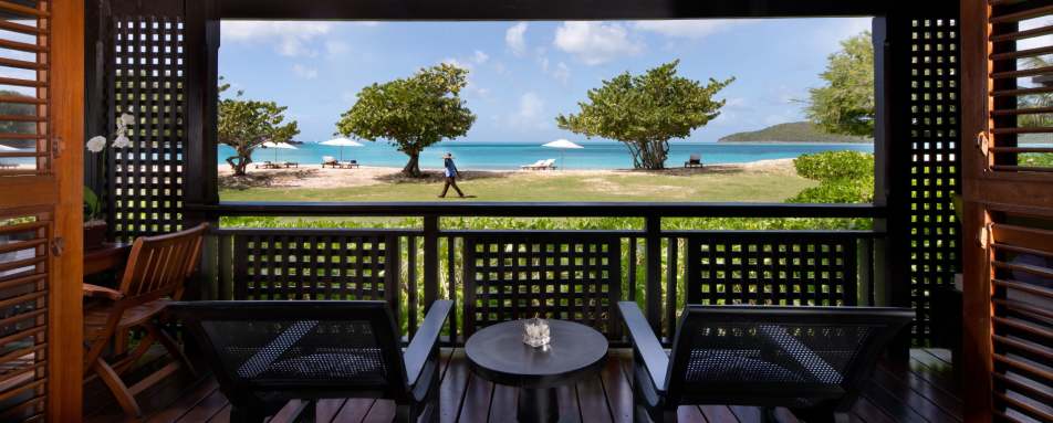 Suite Beachfront Veranda Hermitage Bay 