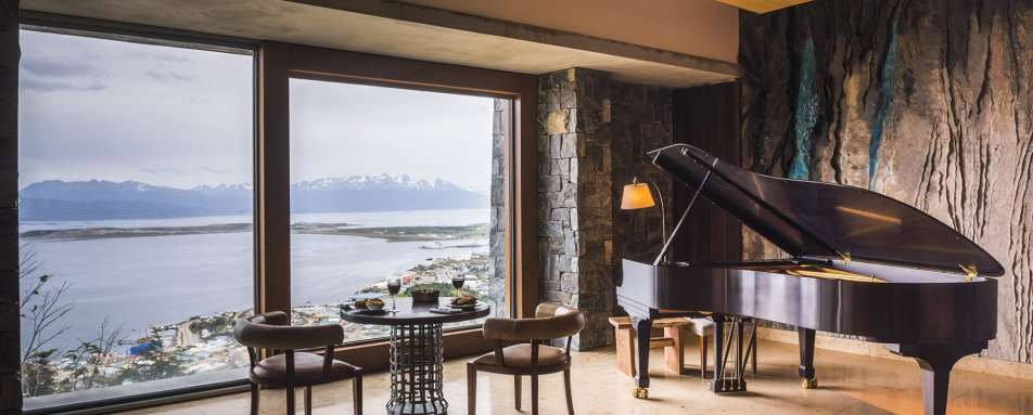 Piano Bar - Arakur Ushuaia