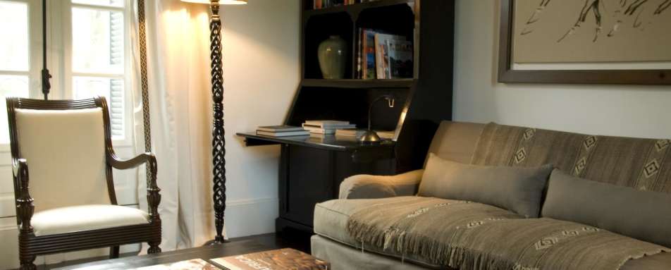 Library - Estancia La Bamba