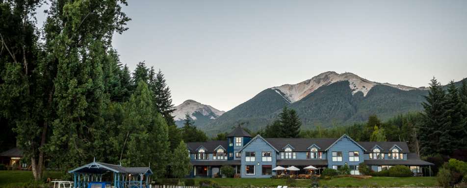 Exterior and scenery - Hosteria Las Balsas