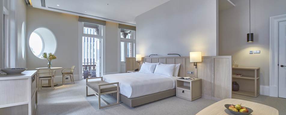 Treasury Balcony Room - COMO The Treasury