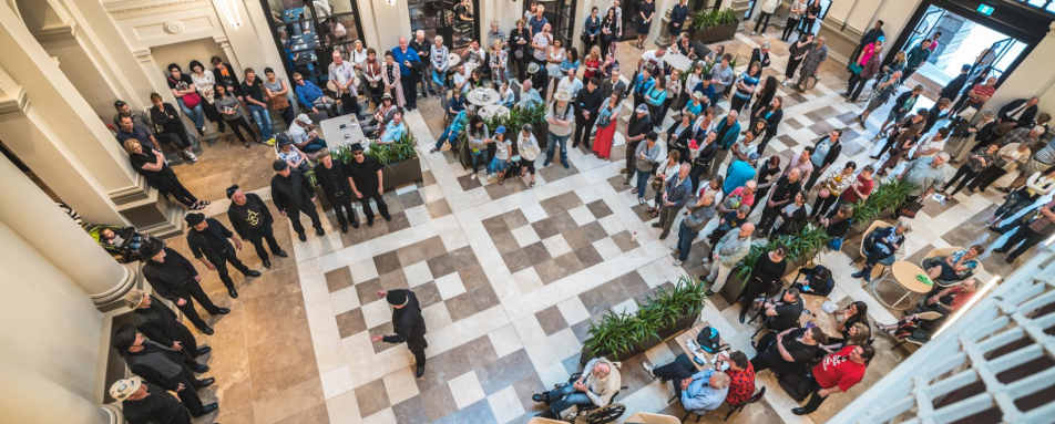 Choir performance  - COMO The Treasury