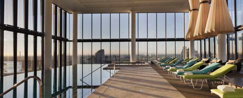 Pool - Crown Metropol 