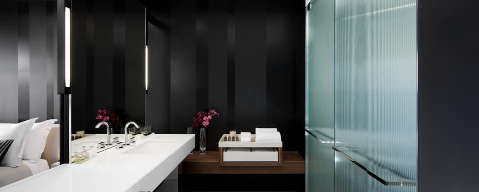 Bathroom - Crown Metropol 