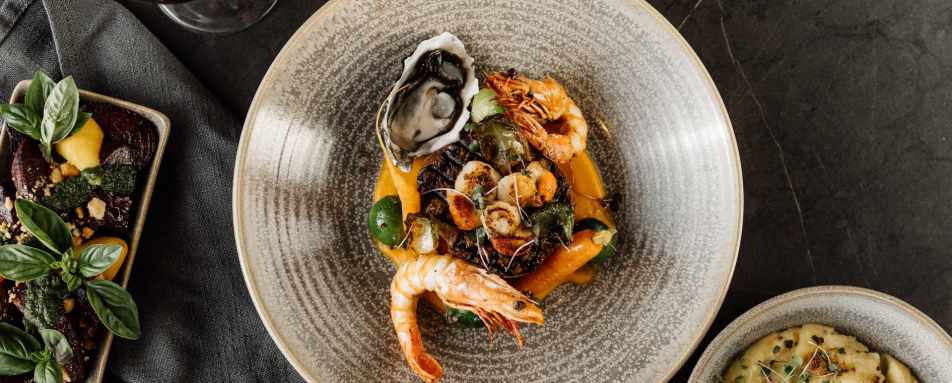 The Bay Restaurant - Freycinet Lodge 