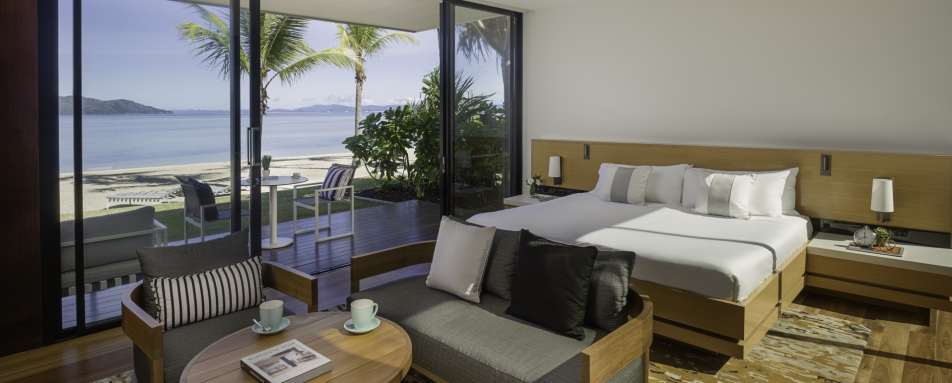 Beachfront Pool Villa 