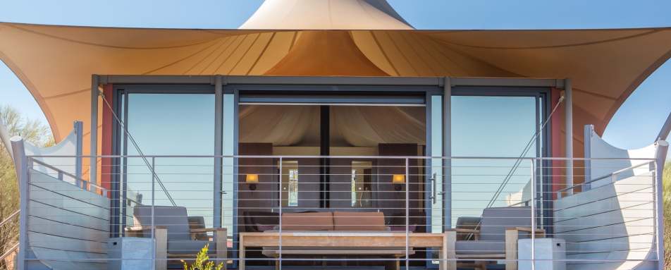 Exterior - Longitude 131