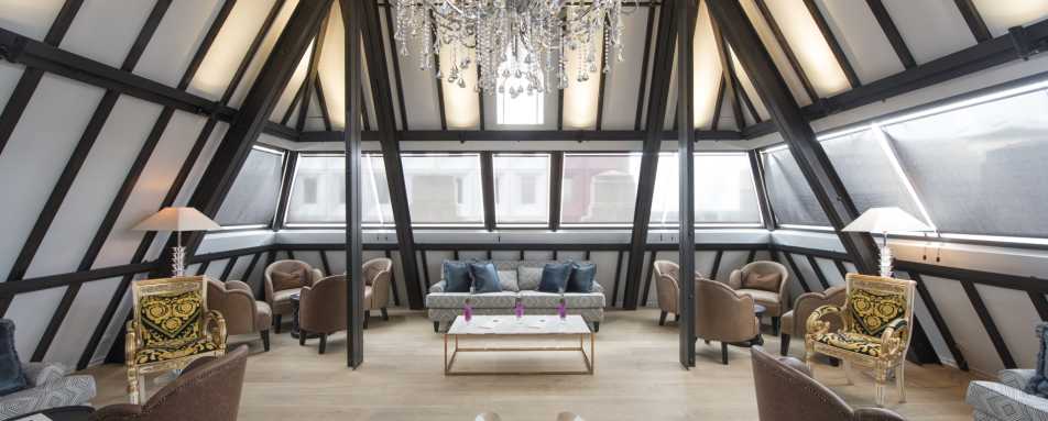 Hennessy Bar - Mayfair Hotel Adelaide