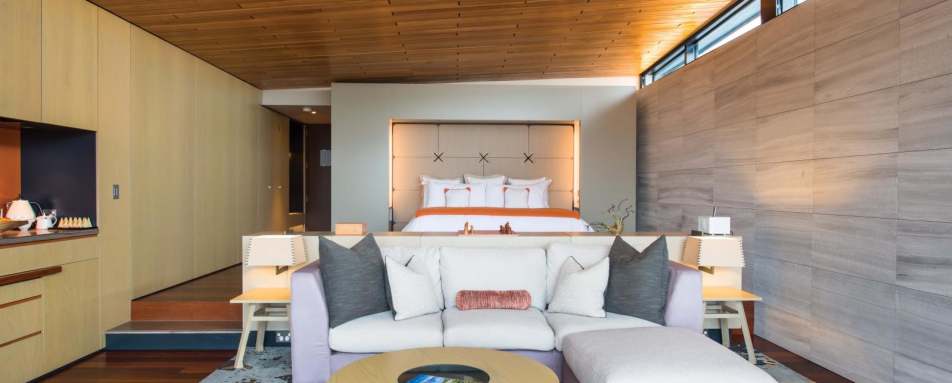 Deluxe Bedroom - Saffire