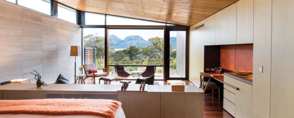 Deluxe View - Saffire