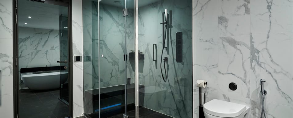 Grand Panorama Suite Bathroom 