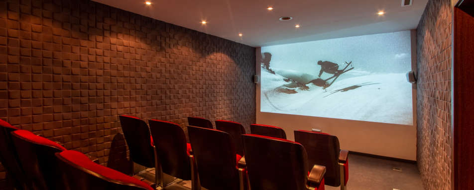 Cinema - Chalet Artemis 