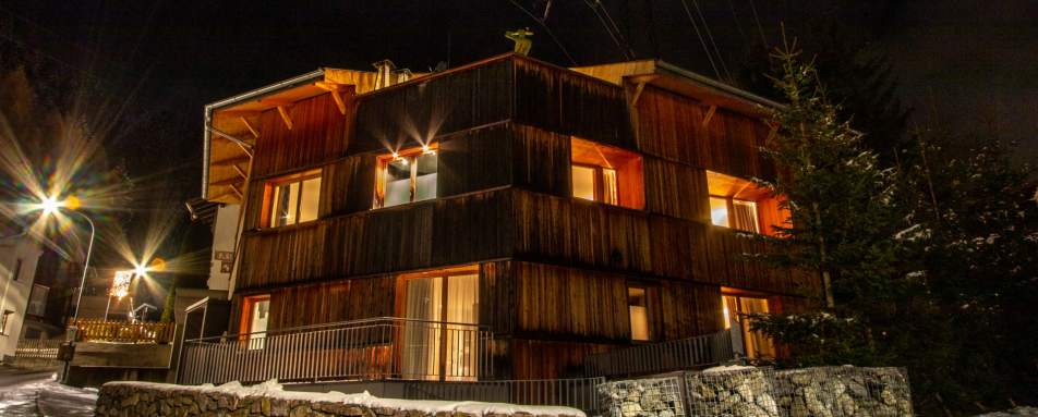 Exterior at night - Chalet Artemis 