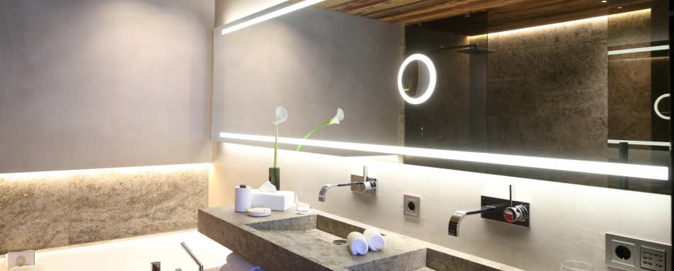 Family Suite Bathroom - Severins Alpine Retreat