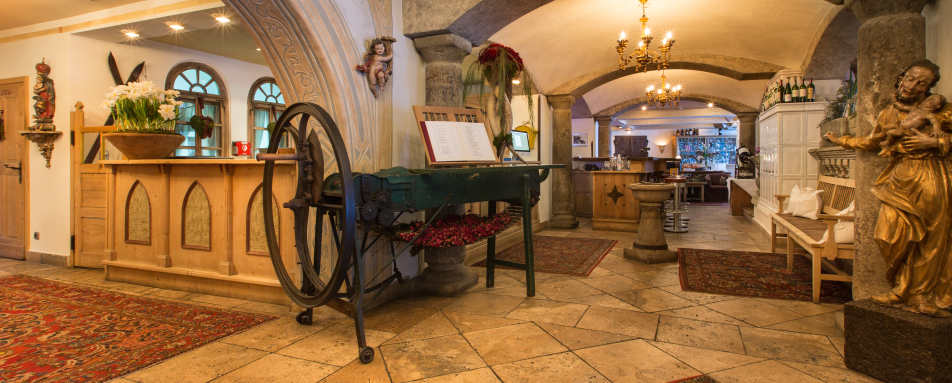 Reception Area - St Anton Hof 