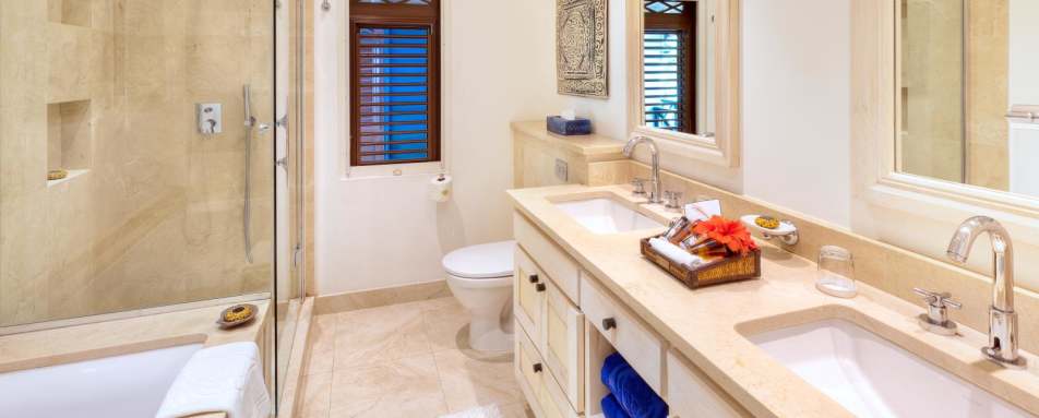 Bathroom - The Sandpiper