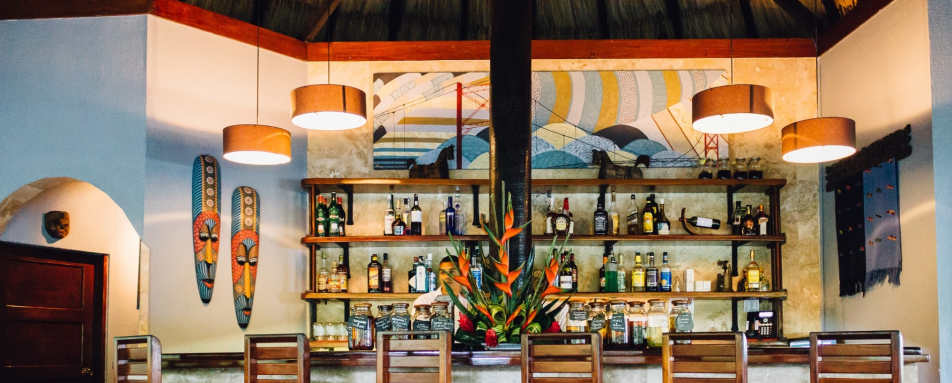 Chaa Creek Bar - The Lodge at Chaa Creek