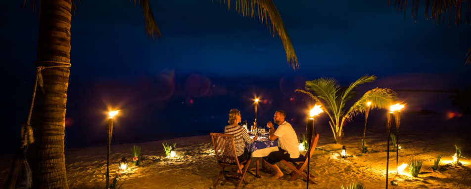 Private beach dinner - Turtle Inn