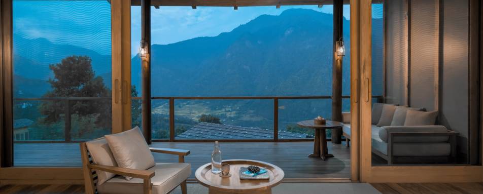 Lodge Suite Bedroom - Six Senses Punakha 