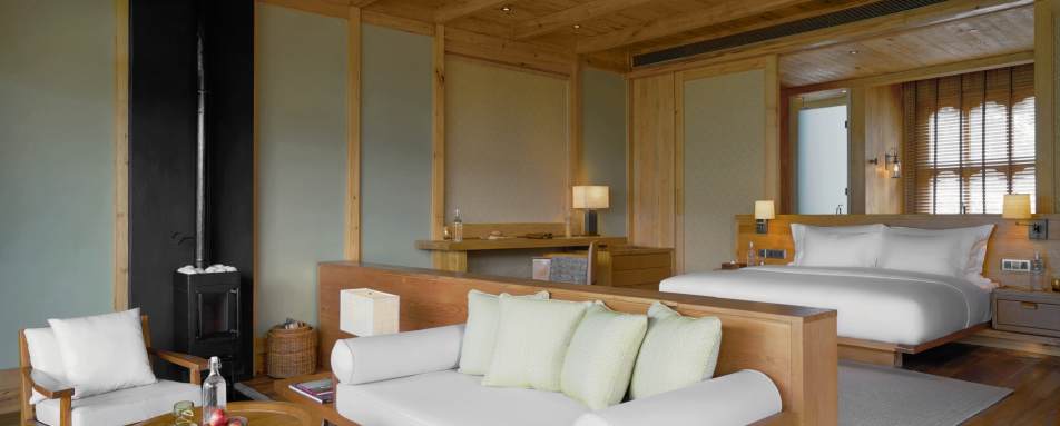 Lodge Suite Bedroom - Six Senses Punakha 