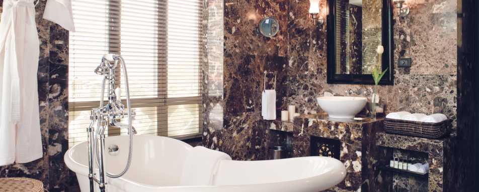 Bathroom - Taj Tashi