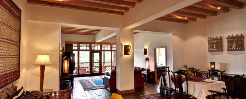 Royal Raven Living Room - Zhiwa Ling